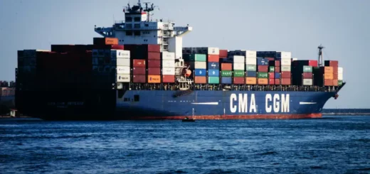 nave_containers_cmacgm